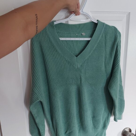 Simon's drop shoulder V-neck knit sweater, pale green - Picture 4 of 5
